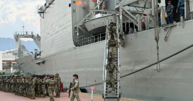 ARRIBA BUQUE CON PERSONAL DE INFANTERÍA DE MARINA PARA REFORZAR LA SEGURIDAD, EN PUERTO VALLARTA, JALISCO